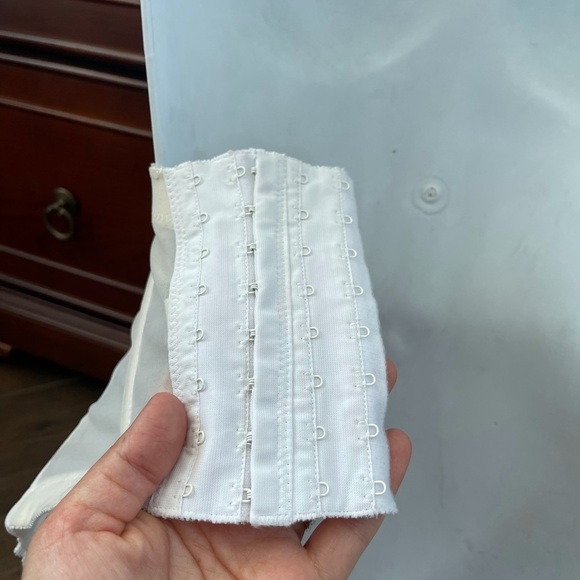 Vintage ivory printed corset 36D - Picture 4 of 7
